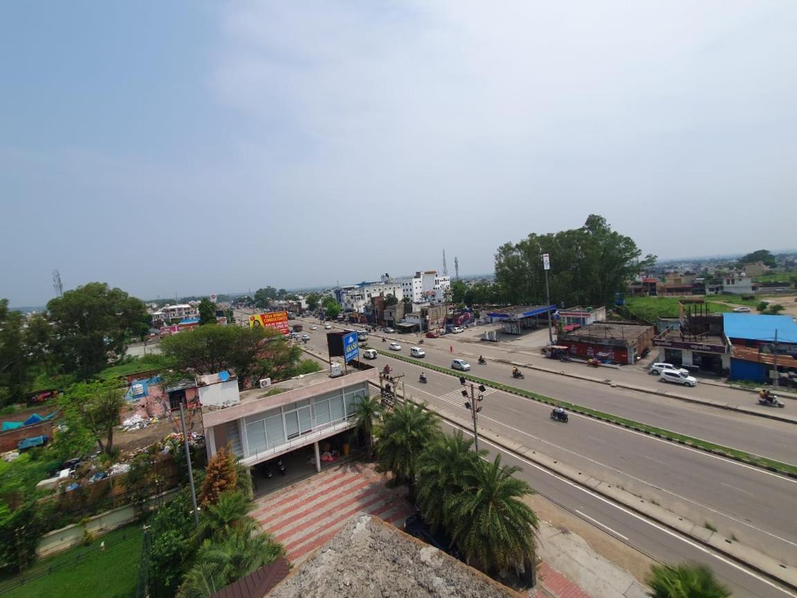 Akash Hotel Managed By Jk Hotels & Resorts Kathua Exterior foto